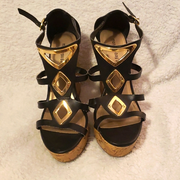 Wedge sandals - Picture 1 of 4